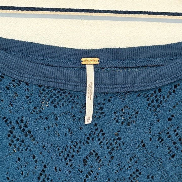 Free people Jewel Blue Not Cold In This Floral Brushed Lace Knit , sz medium - Picture 7 of 9
